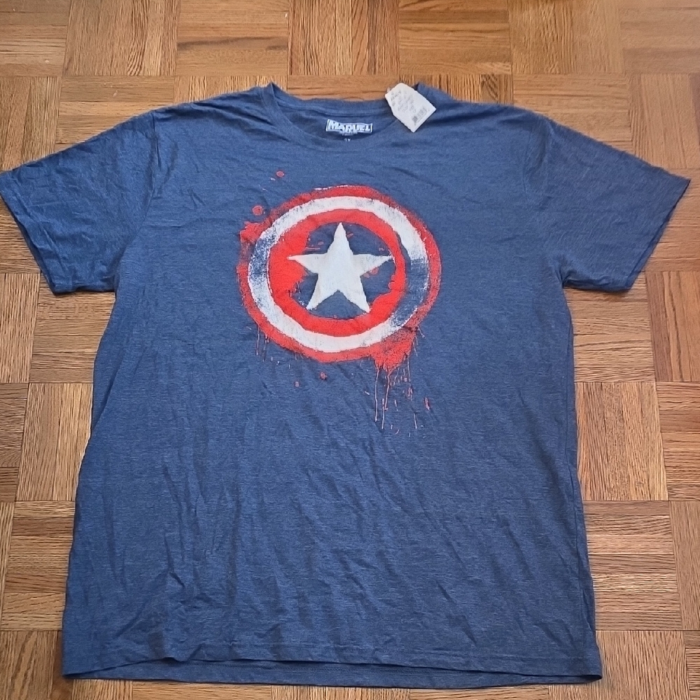 NWT Marvel Captain America T-Shirt